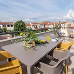 City Garden Apartment